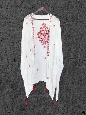 Miss Me White and Red Embroidered Poncho
